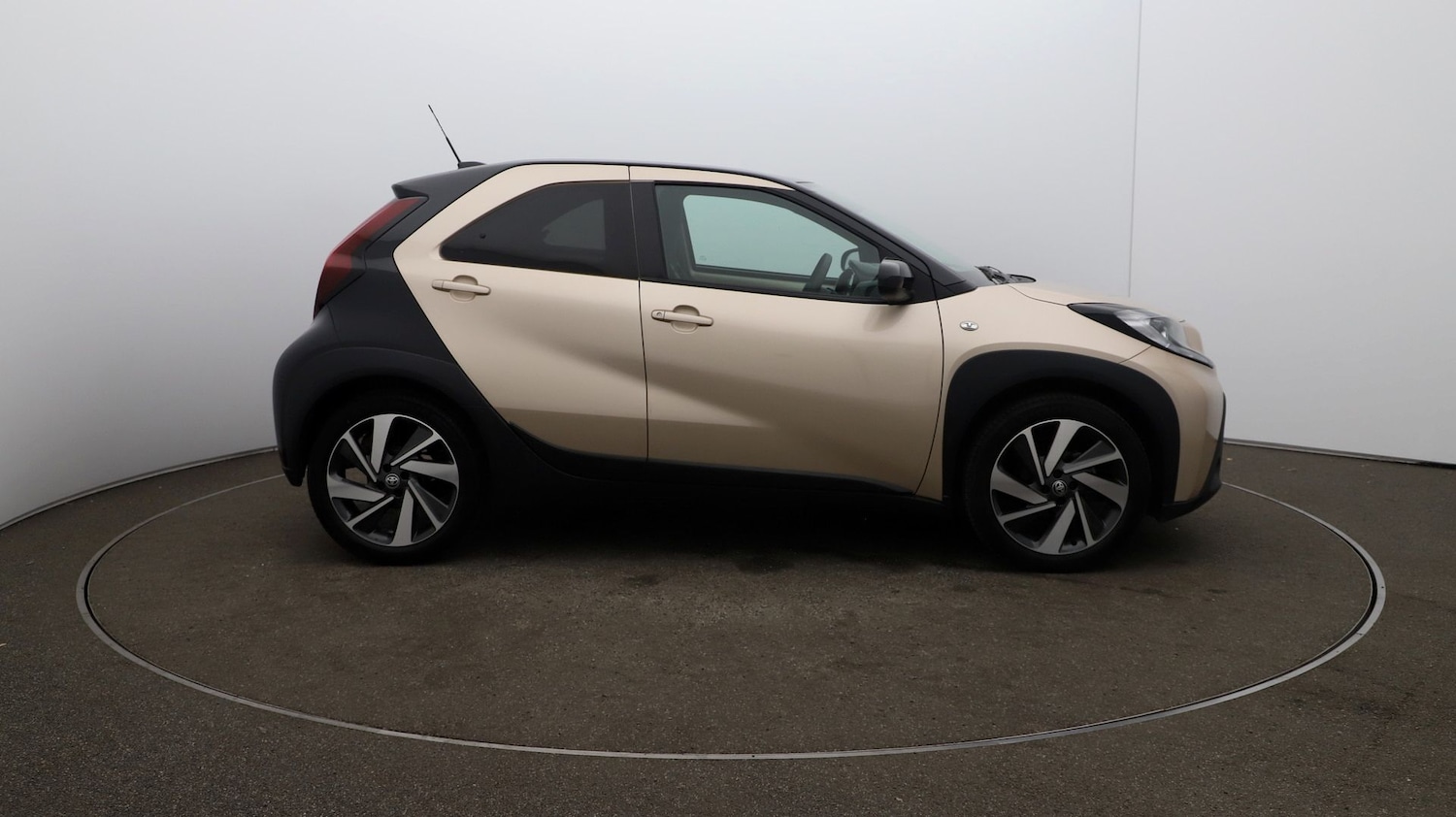 Used Toyota Aygo X 2023 for sale - 76809636: Photo 41