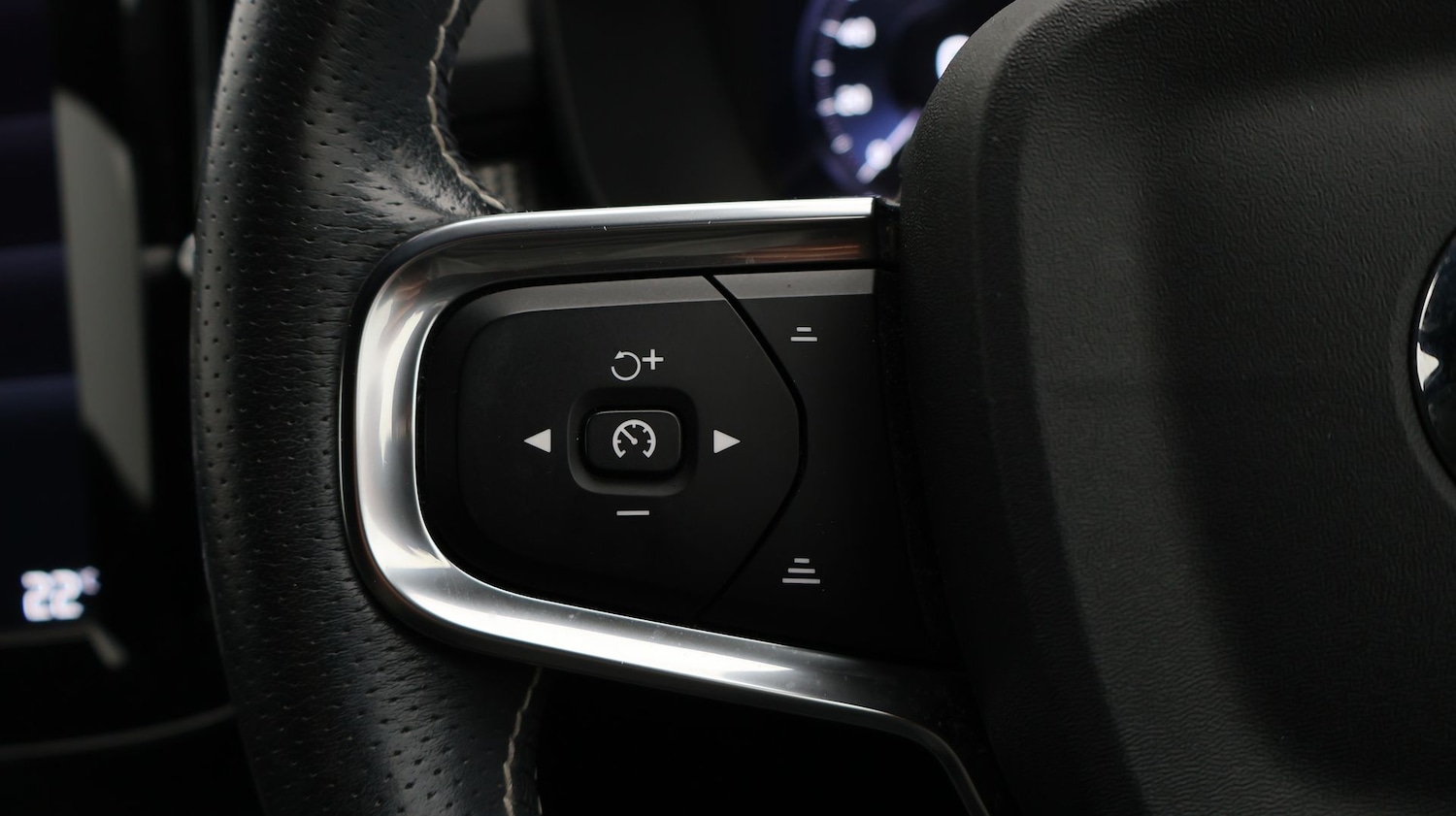 Used Volvo XC40 2021 for sale - 77310406: Photo 24