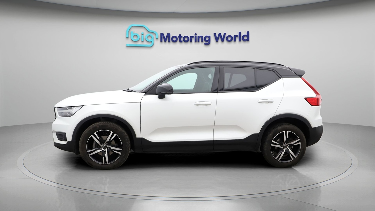 Used Volvo XC40 2021 for sale - 77310406: Photo 4