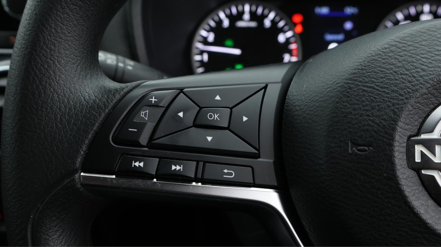 Used Nissan Juke 2023 for sale - 76136168: Photo 24