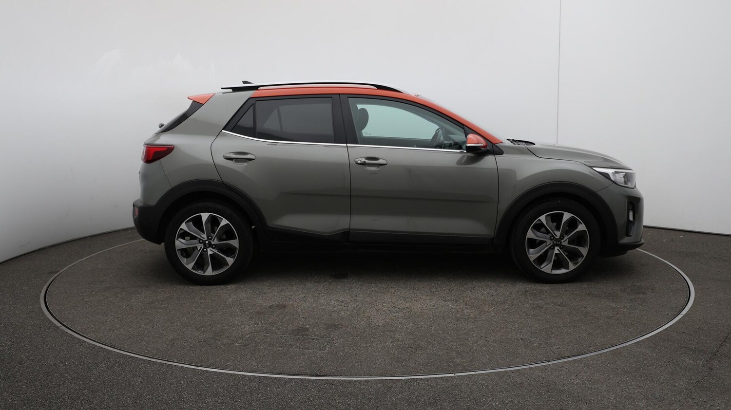 Used Kia Stonic 2020 for sale - 76059651: Photo 51