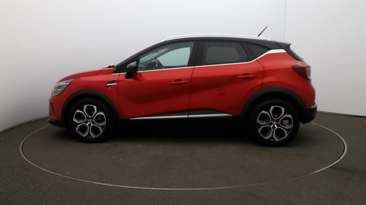 Used Renault Captur 2022 for sale - 76853964: Photo 55