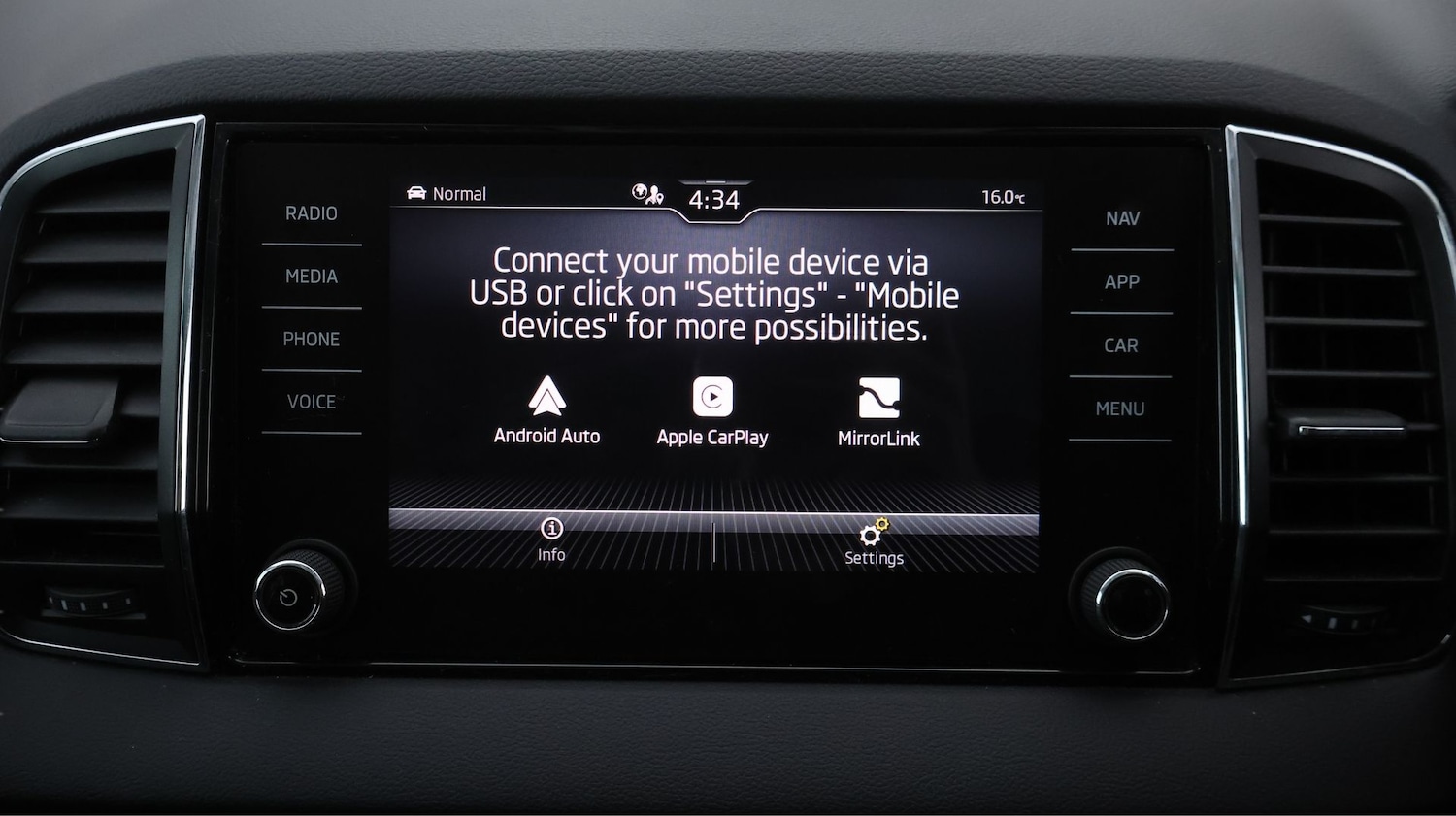 Used Skoda Karoq 2021 for sale - 77830003: Photo 22