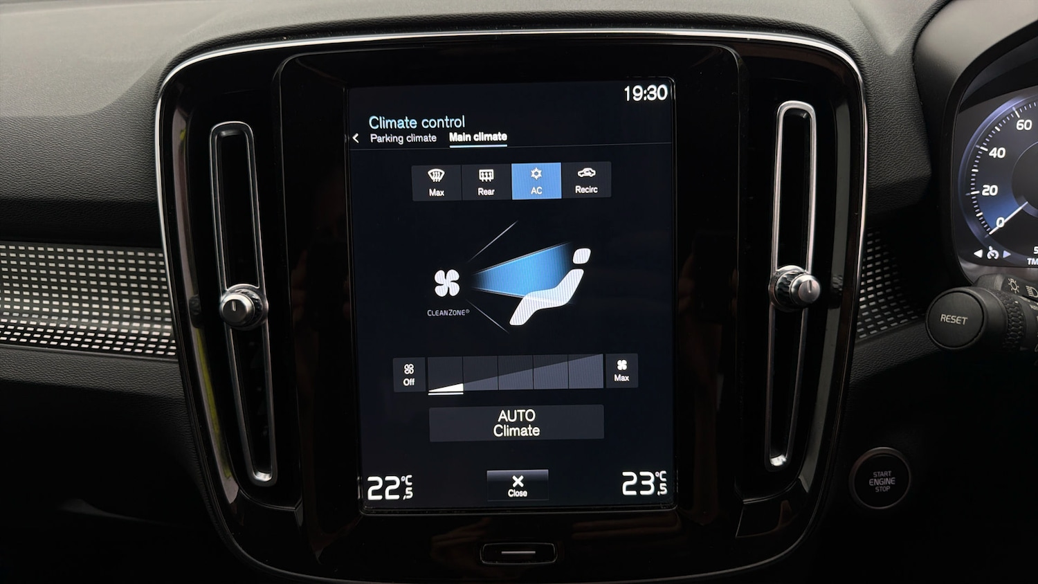 Used Volvo XC40 2022 for sale - 78183129: Photo 11