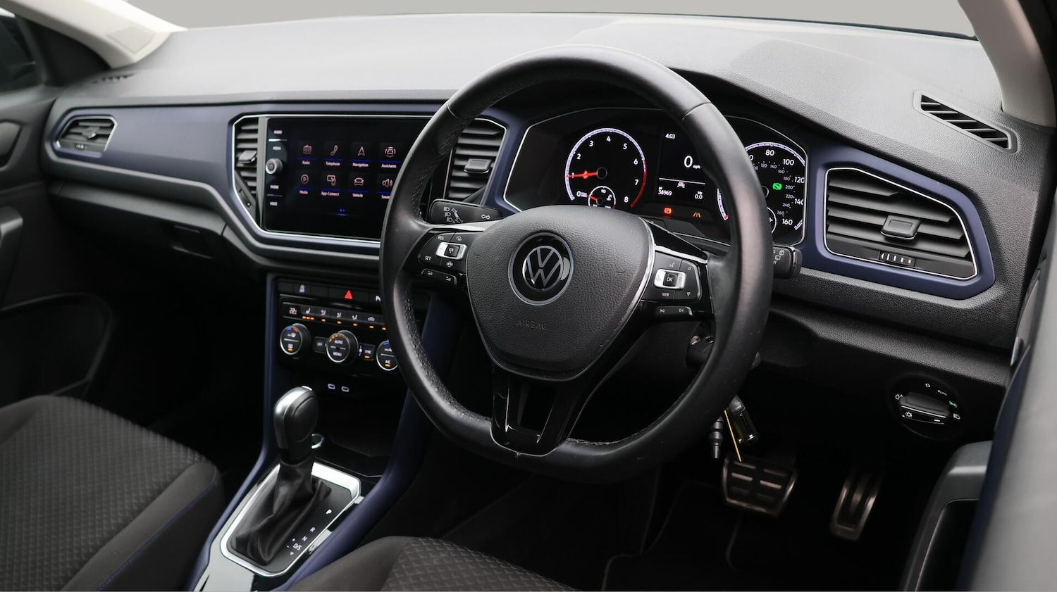 Used Volkswagen T-Roc 2021 for sale - 76348843: Photo 10