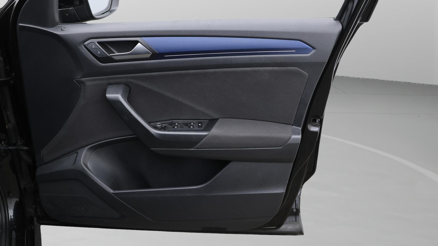 Used Volkswagen T-Roc 2021 for sale - 76348843: Photo 16