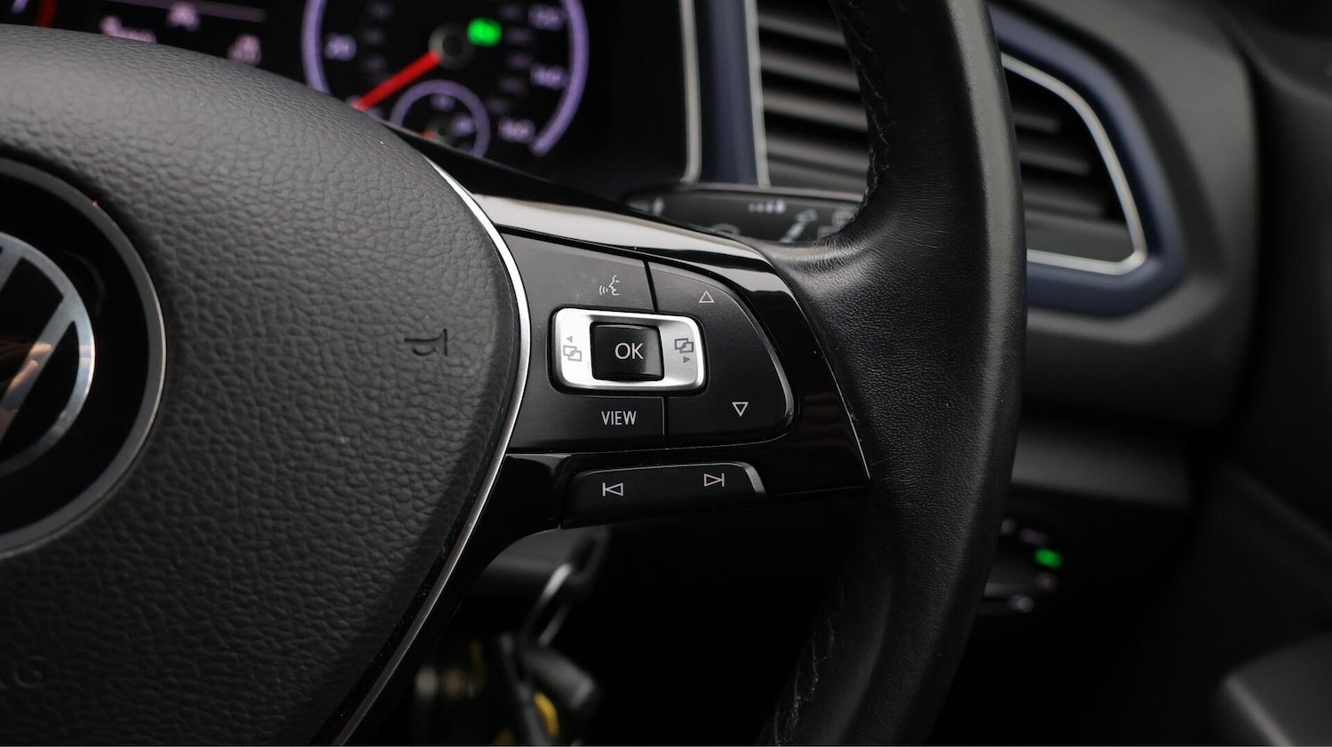 Used Volkswagen T-Roc 2021 for sale - 76348843: Photo 25