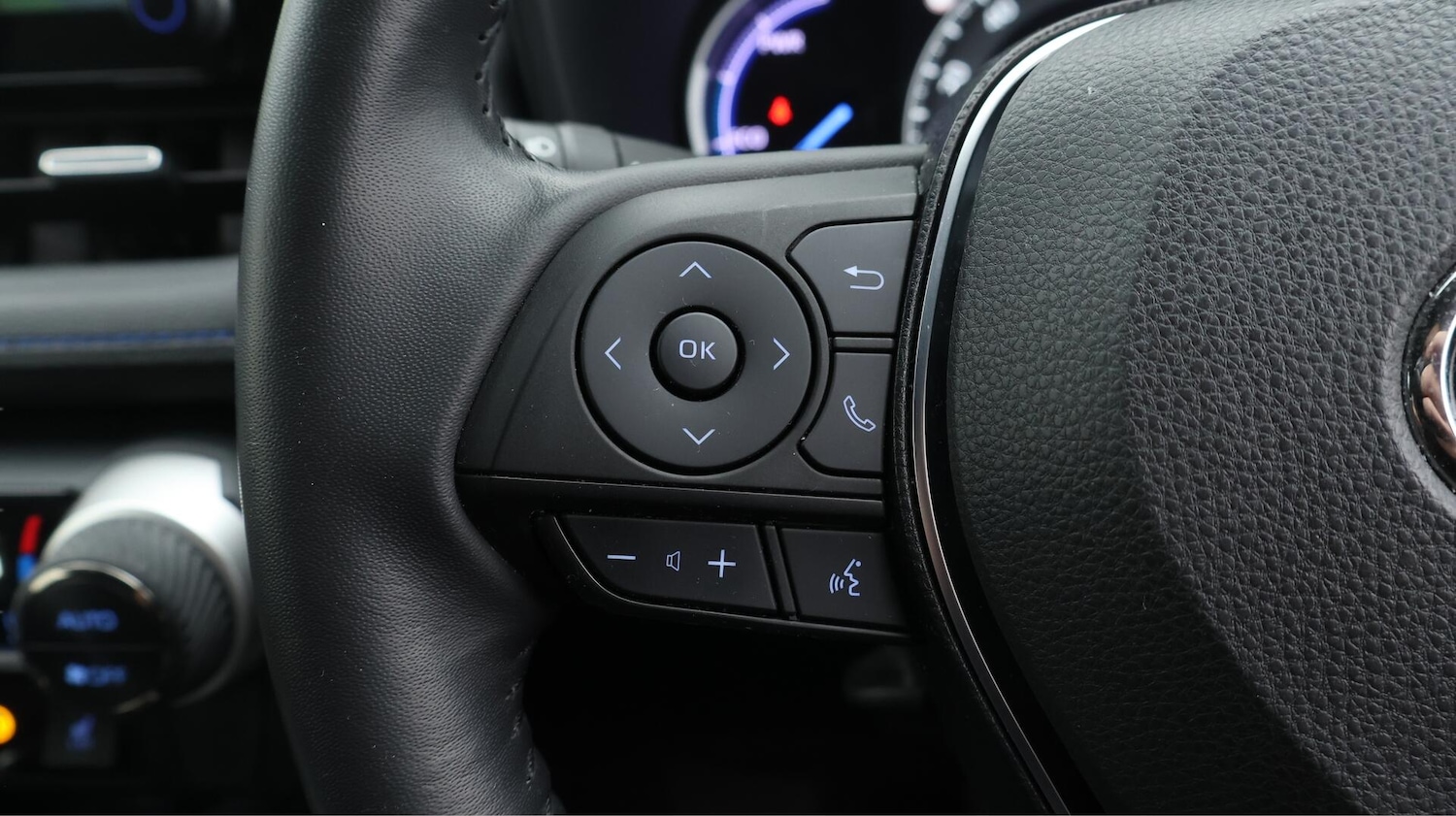 Used Toyota RAV4 2020 for sale - 76549077: Photo 27