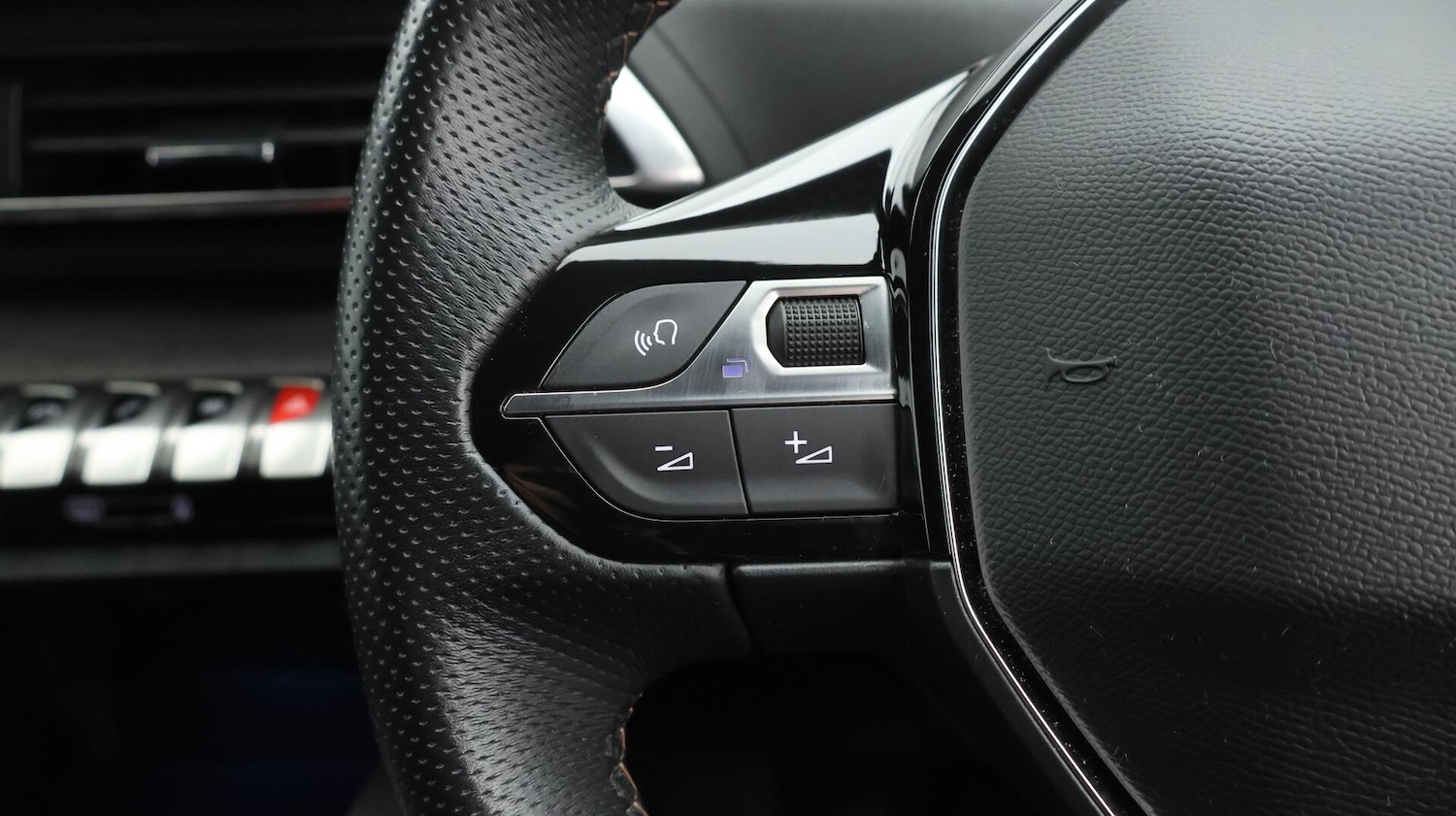Used Peugeot 5008 2022 for sale - 76137176: Photo 28