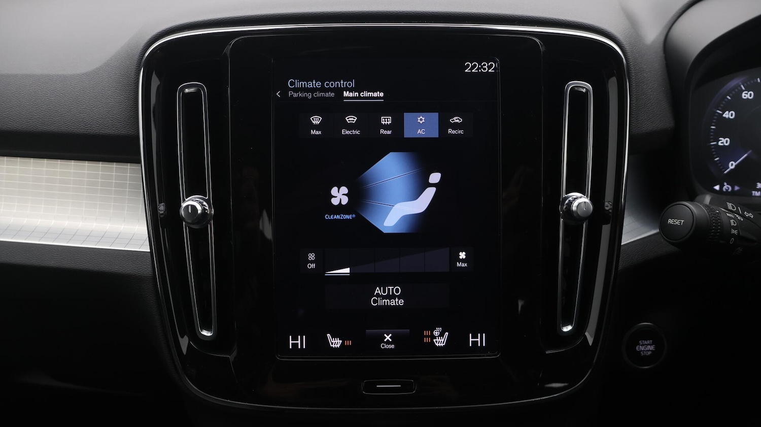 Used Volvo XC40 2022 for sale - 76646301: Photo 13