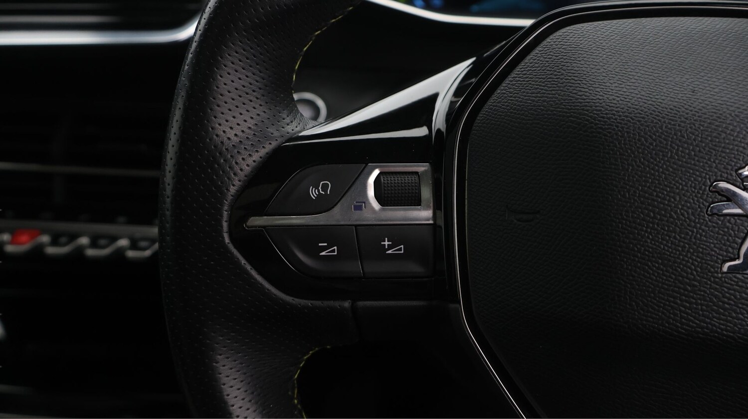 Used Peugeot 2008 2021 for sale - 77310801: Photo 22