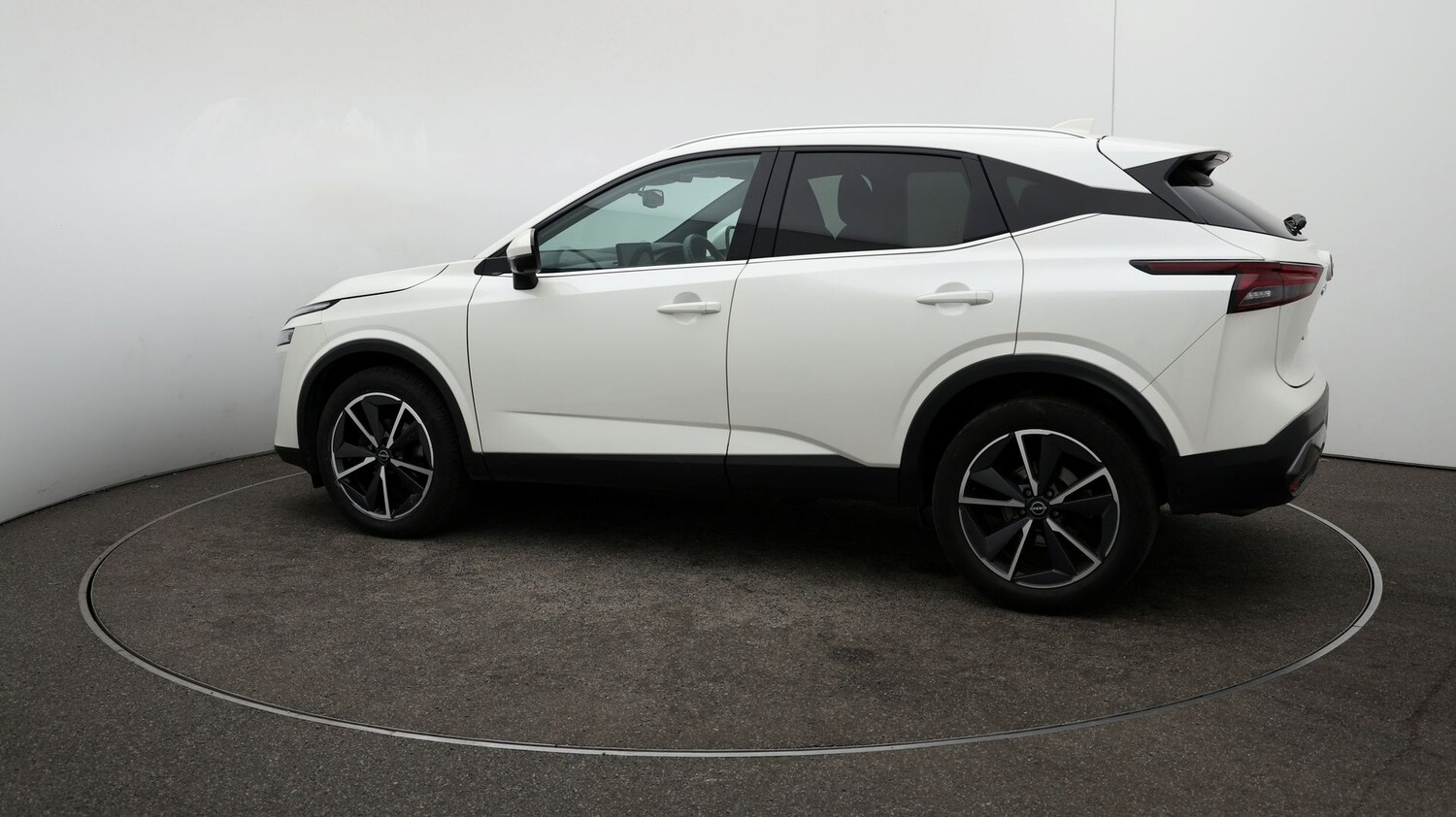 Used Nissan Qashqai for sale - 76809647: Photo 39