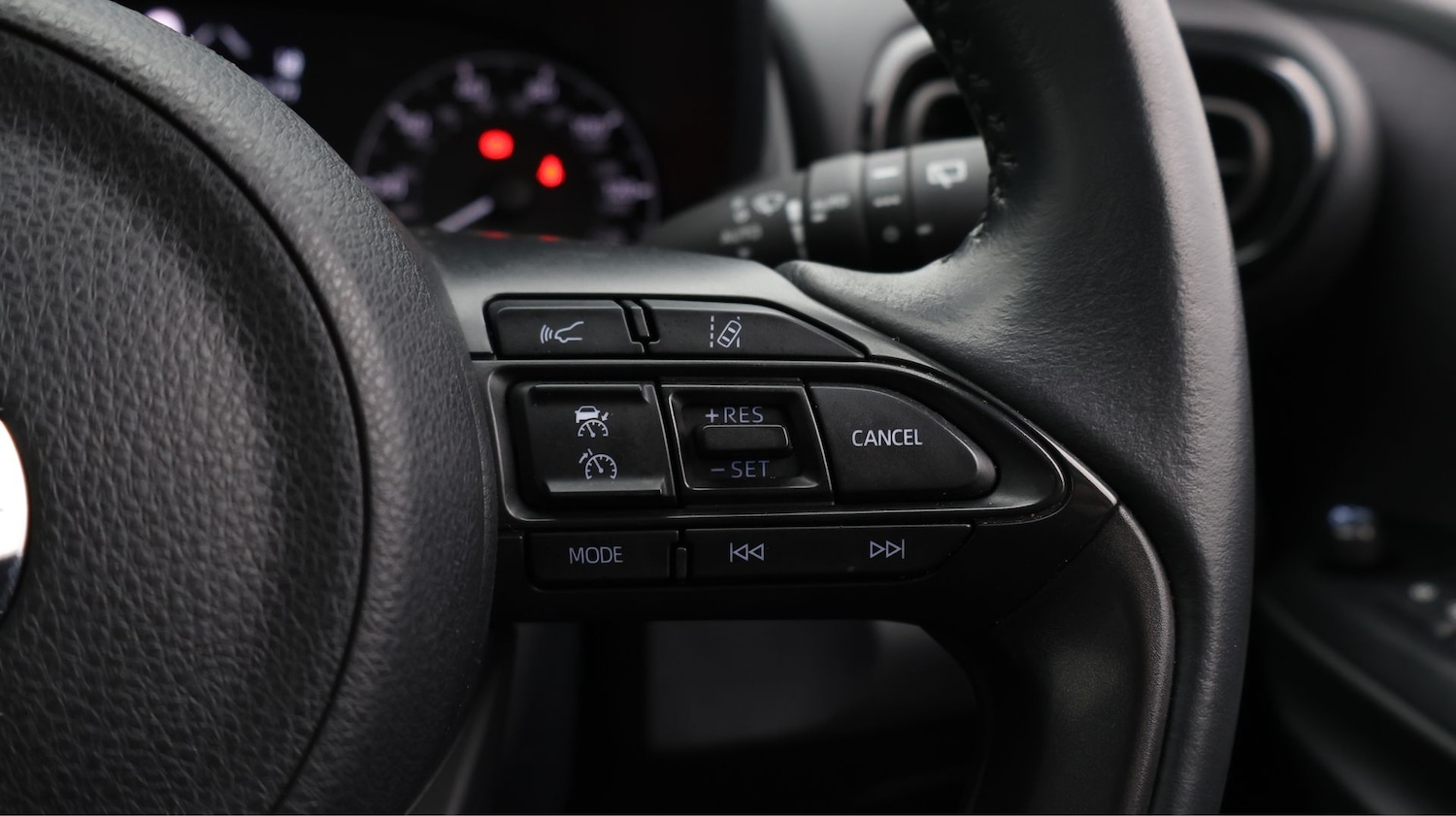 Used Mazda Mazda2 HYBRID 2022 for sale - 77324601: Photo 25