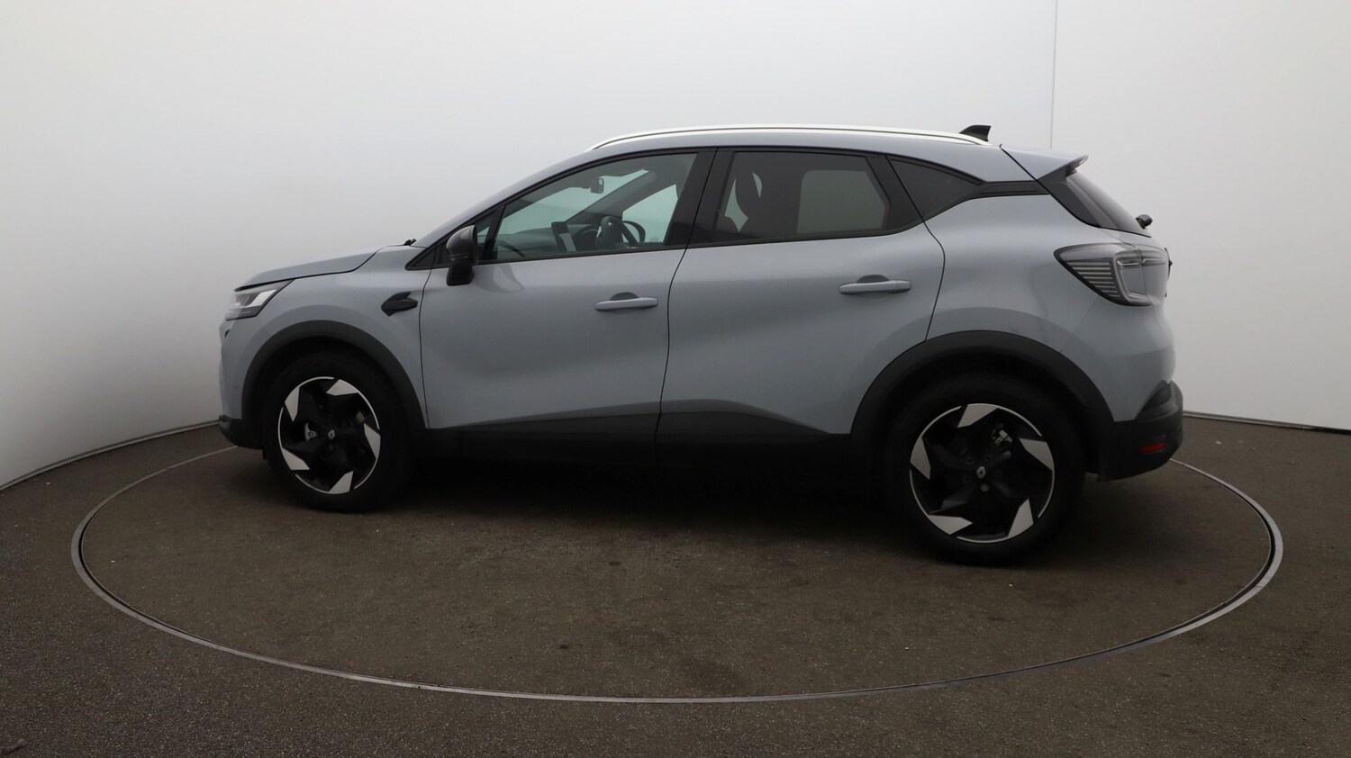 Used Renault Captur for sale - 76809651: Photo 50