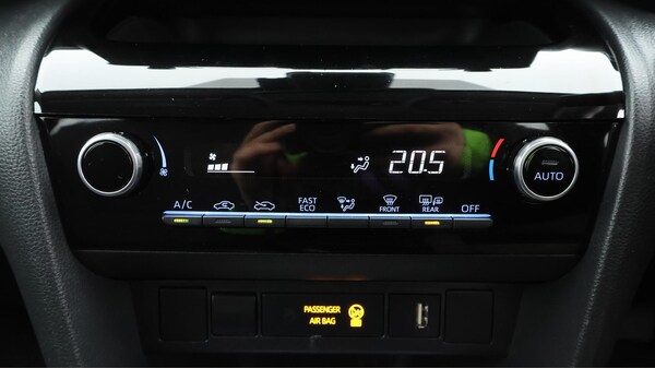 Used Toyota Yaris Cross 2023 for sale - 76336342: Photo 13