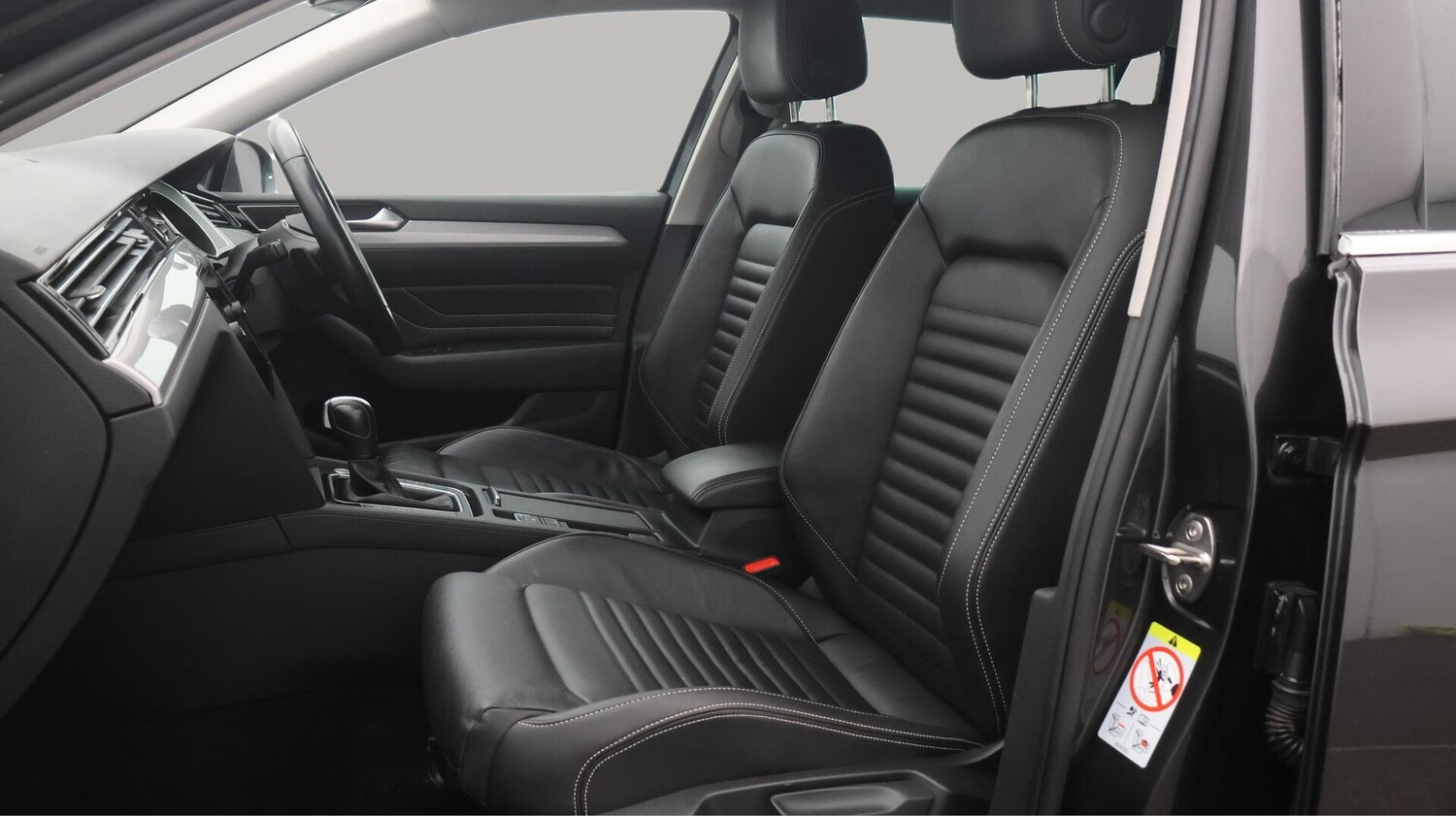 Used Volkswagen Passat for sale - 76728884: Photo 15