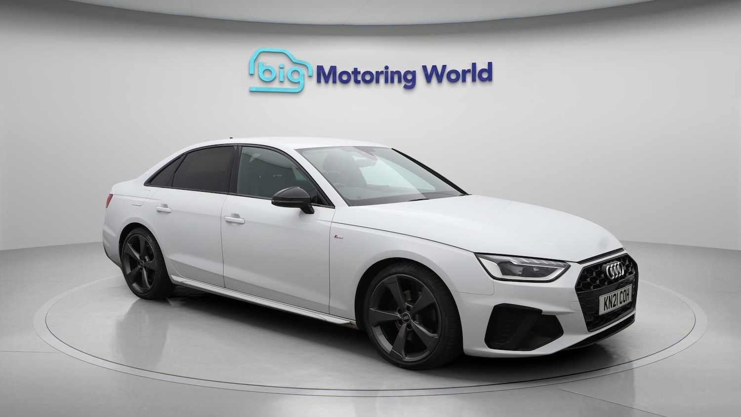 Used Audi A4 2021 for sale - 76433273: Photo 2