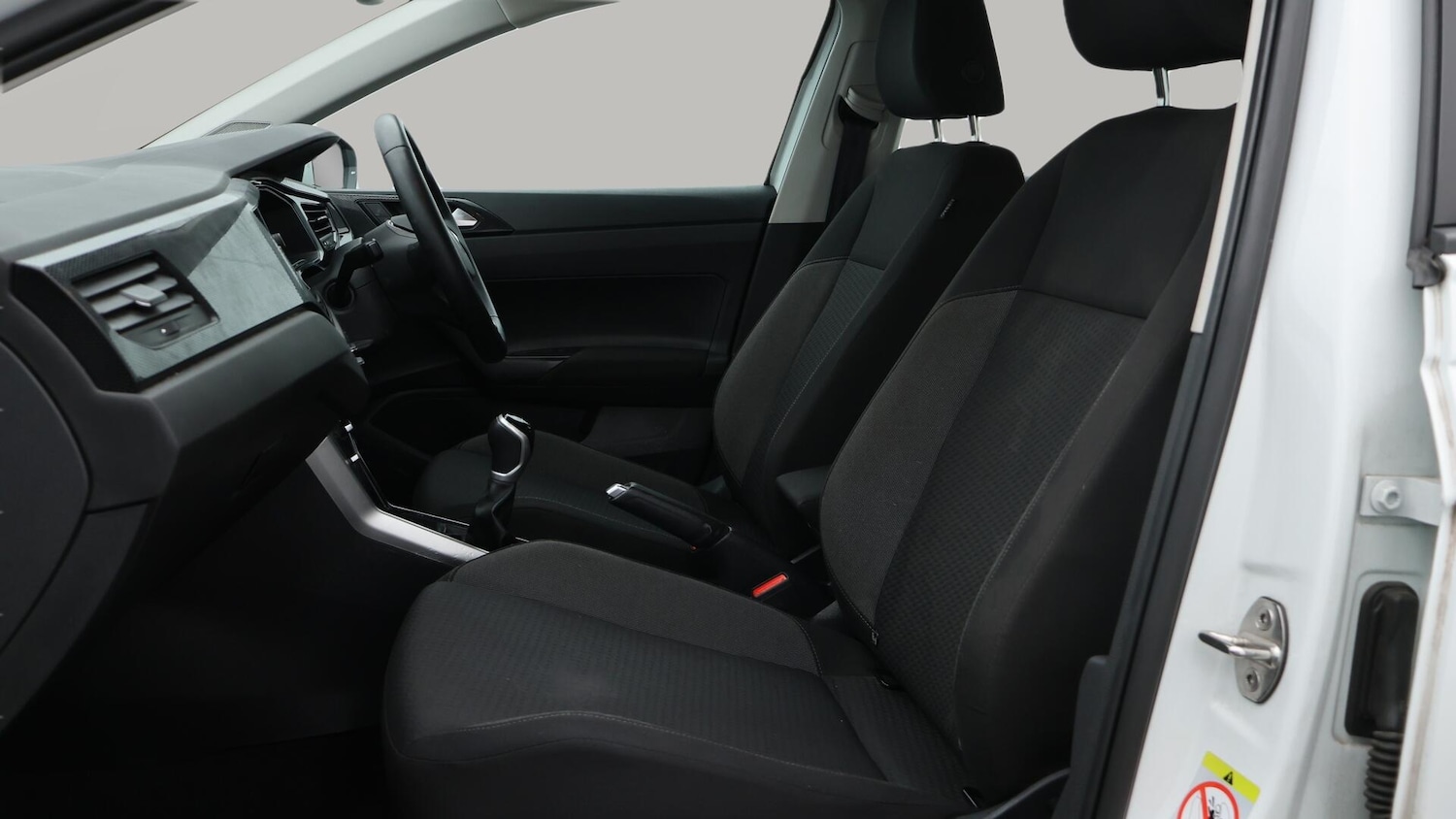 Used Volkswagen Polo 2024 for sale - 76538297: Photo 15