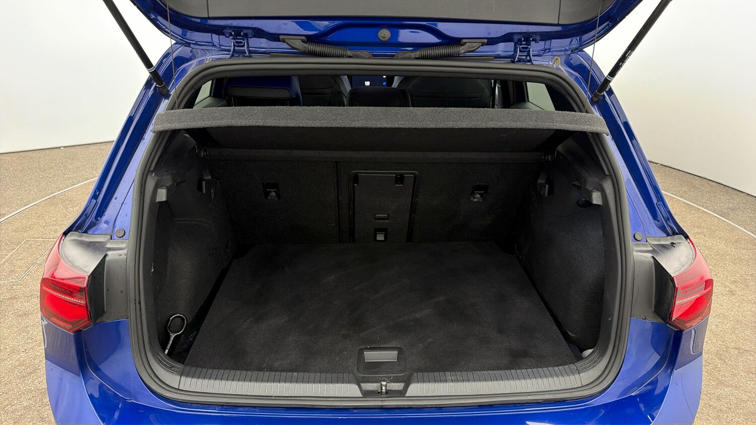 Used Volkswagen Golf 2024 for sale - 77931142: Photo 16