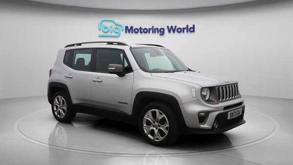 Used Jeep Renegade 2021 for sale - 75678069: Photo 2