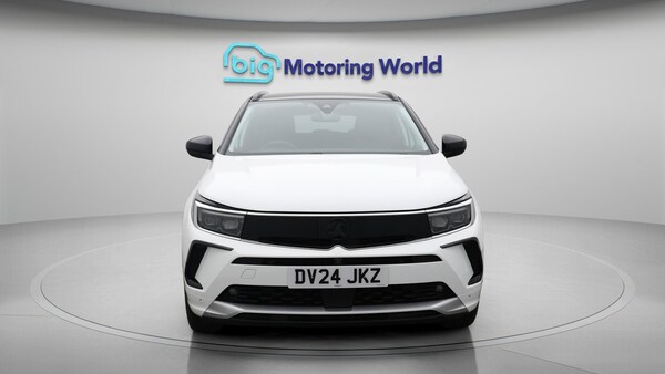 Used Vauxhall Grandland 2024 for sale - 75402422: Photo 3