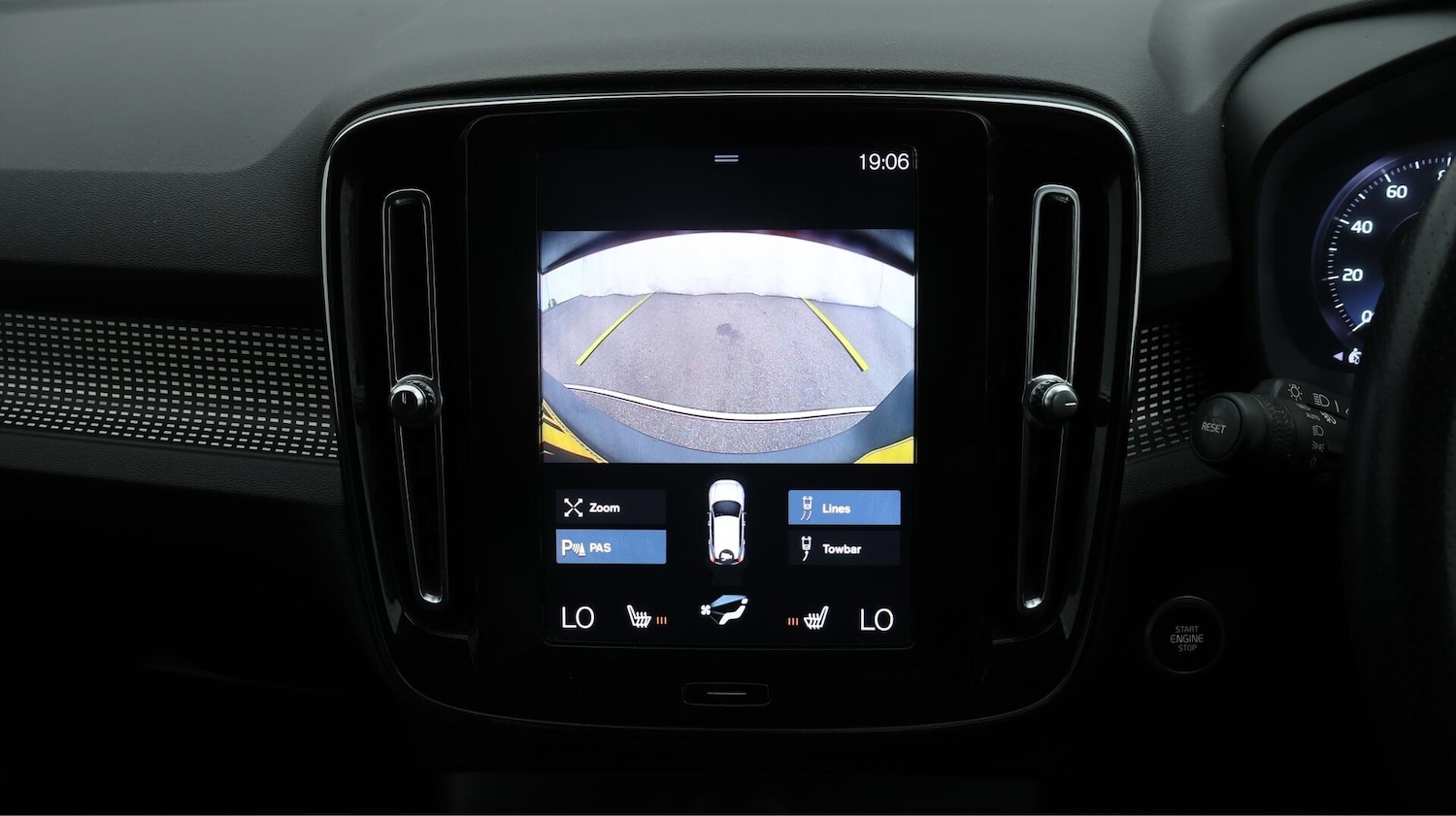 Used Volvo XC40 2021 for sale - 76084134: Photo 26