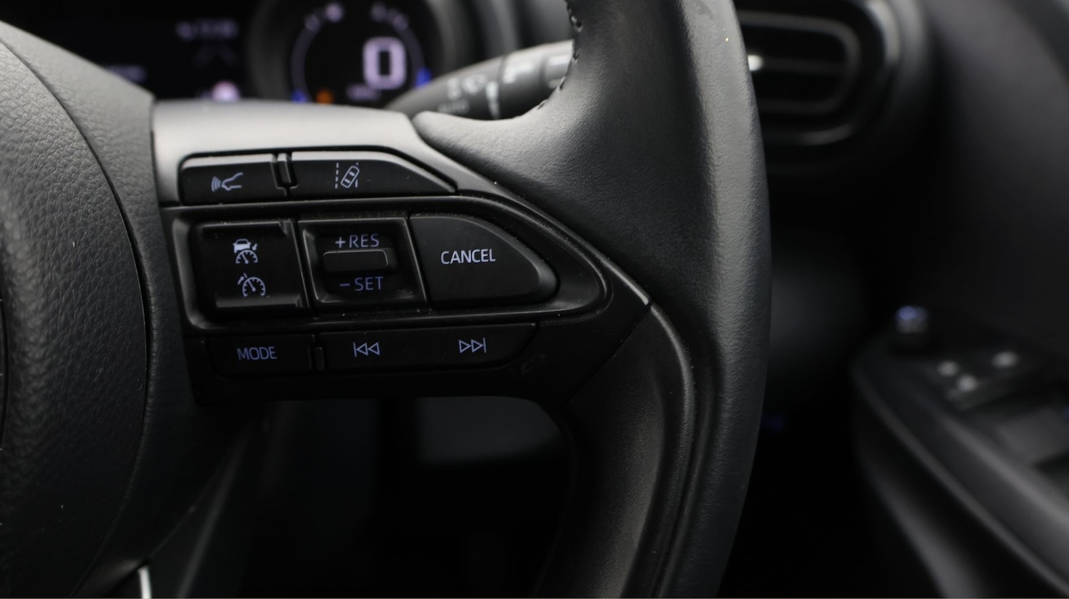 Used Toyota Yaris Cross 2022 for sale - 77707515: Photo 23