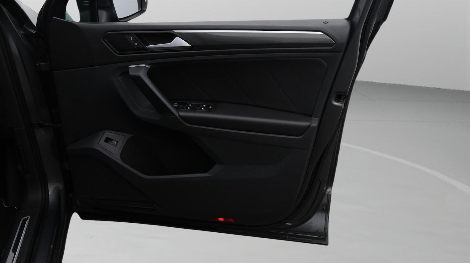 Used Volkswagen Tiguan 2019 for sale - 76522401: Photo 16