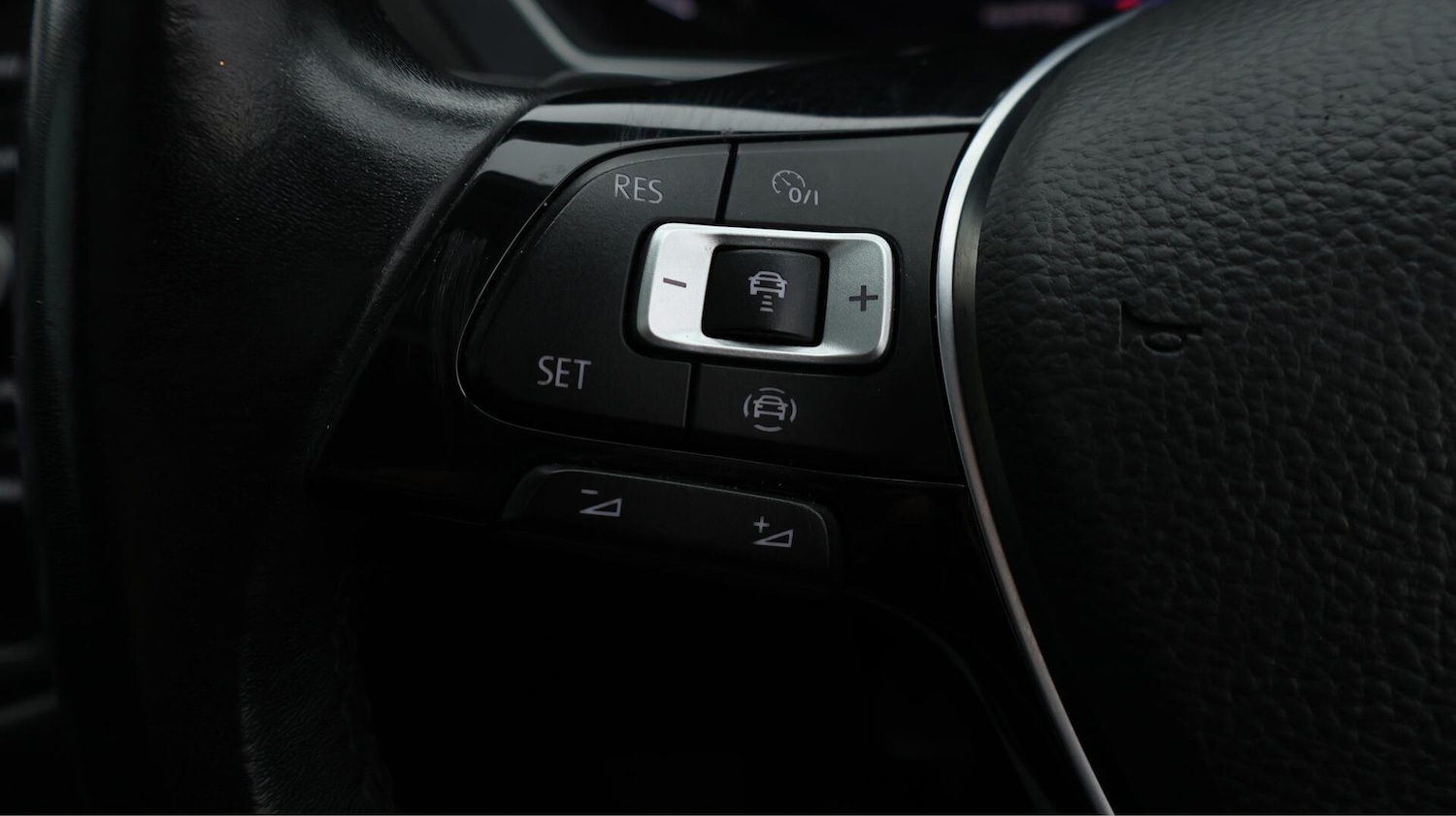 Used Volkswagen Tiguan 2019 for sale - 76522401: Photo 24