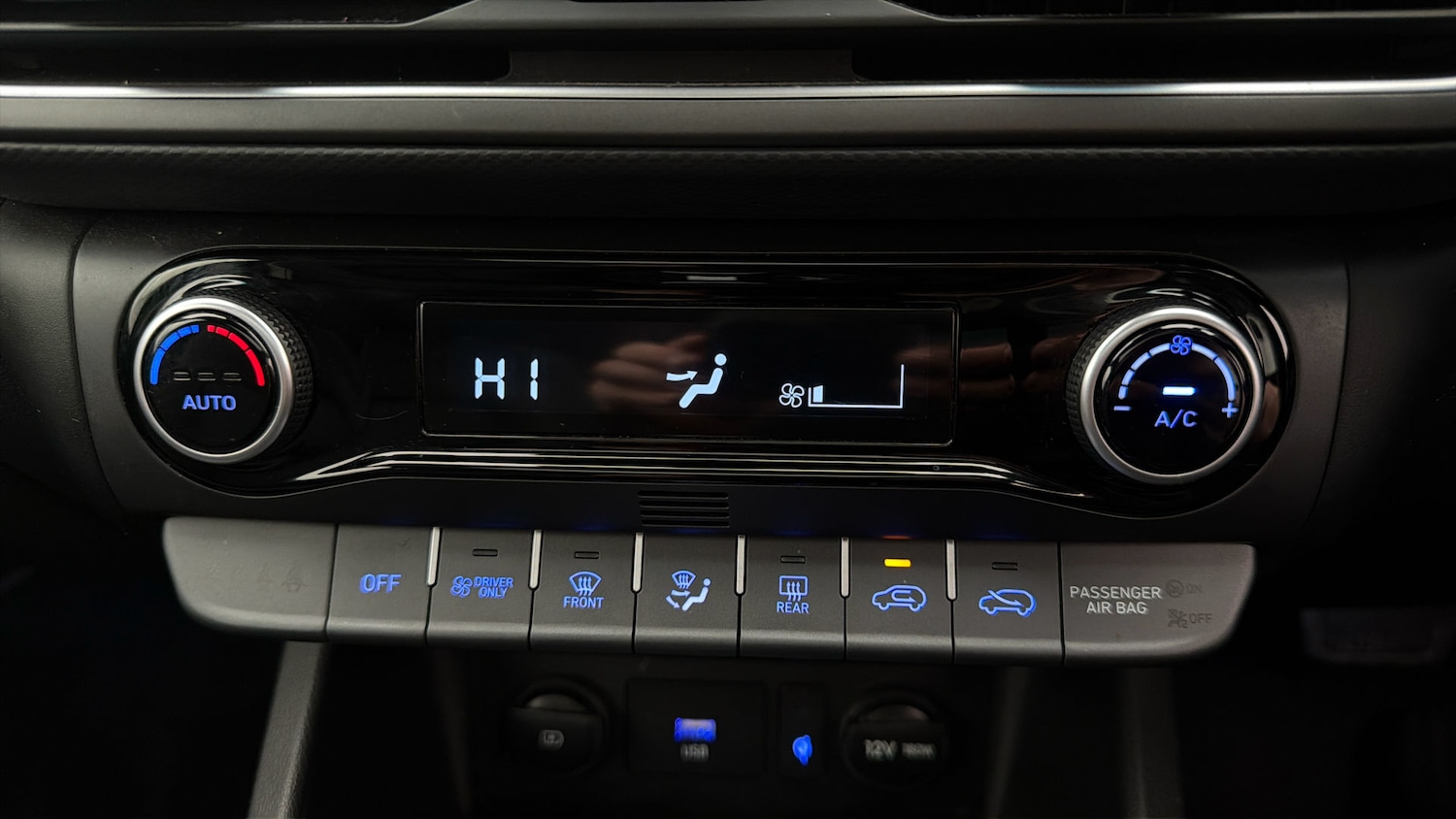 Used Hyundai KONA 2023 for sale - 78133679: Photo 11