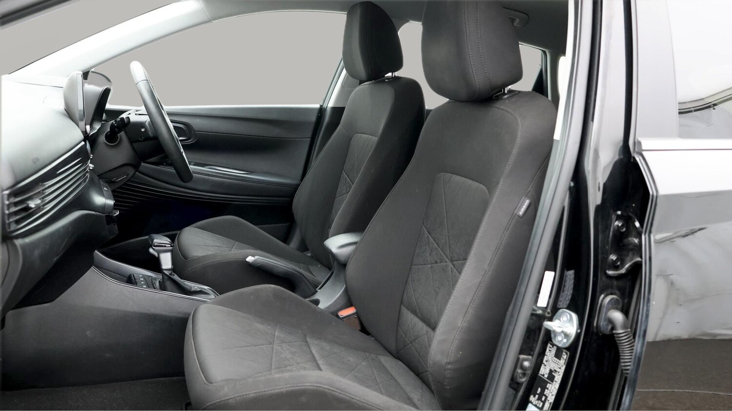 Used Hyundai BAYON 2023 for sale - 77678973: Photo 14