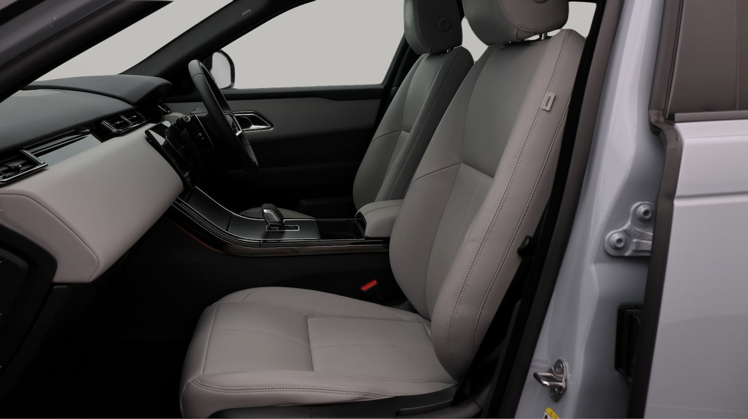 Used Land Rover Range Rover Velar 2023 for sale - 77744228: Photo 14