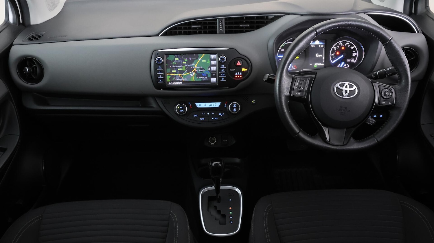 Used Toyota Yaris 2018 for sale - 76585380: Photo 14