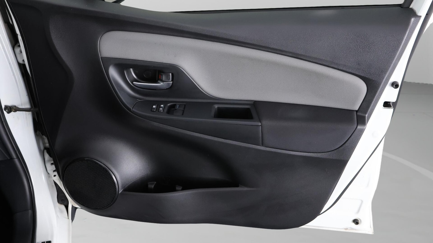 Used Toyota Yaris 2018 for sale - 76585380: Photo 16