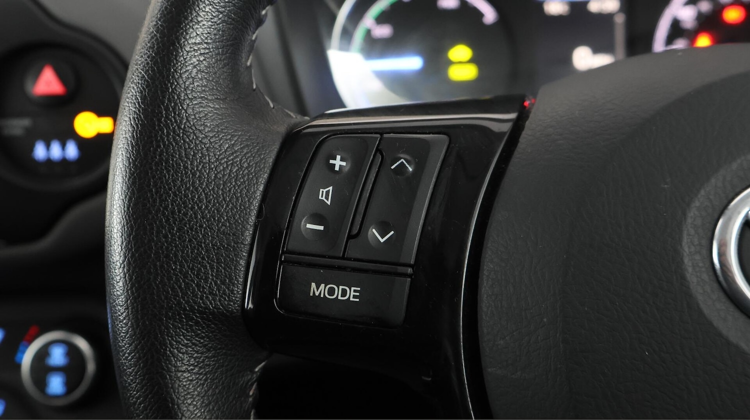 Used Toyota Yaris 2018 for sale - 76585380: Photo 23