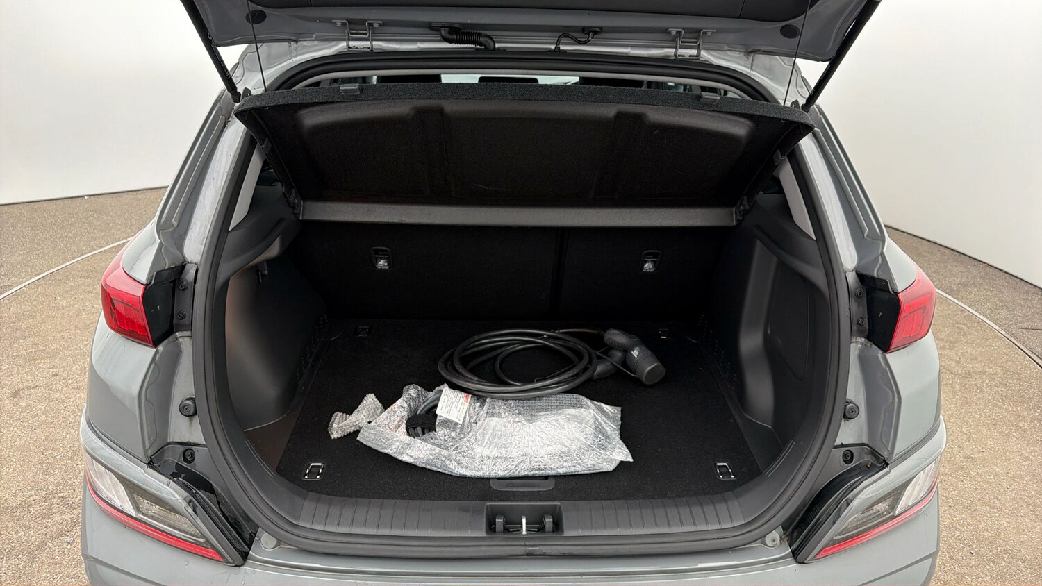 Used Hyundai KONA 2023 for sale - 77943923: Photo 16