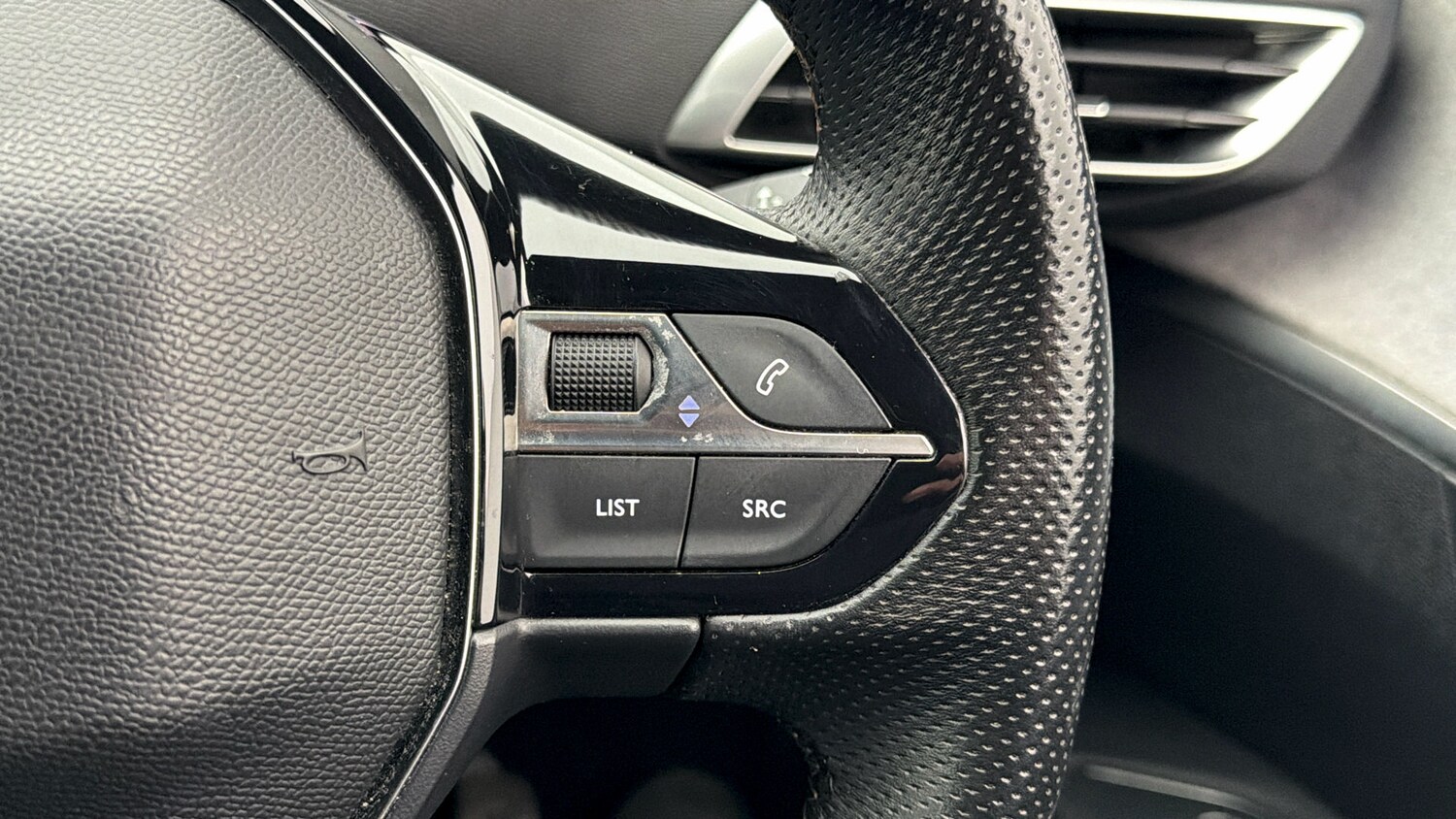 Used Peugeot 5008 2023 for sale - 77914447: Photo 23