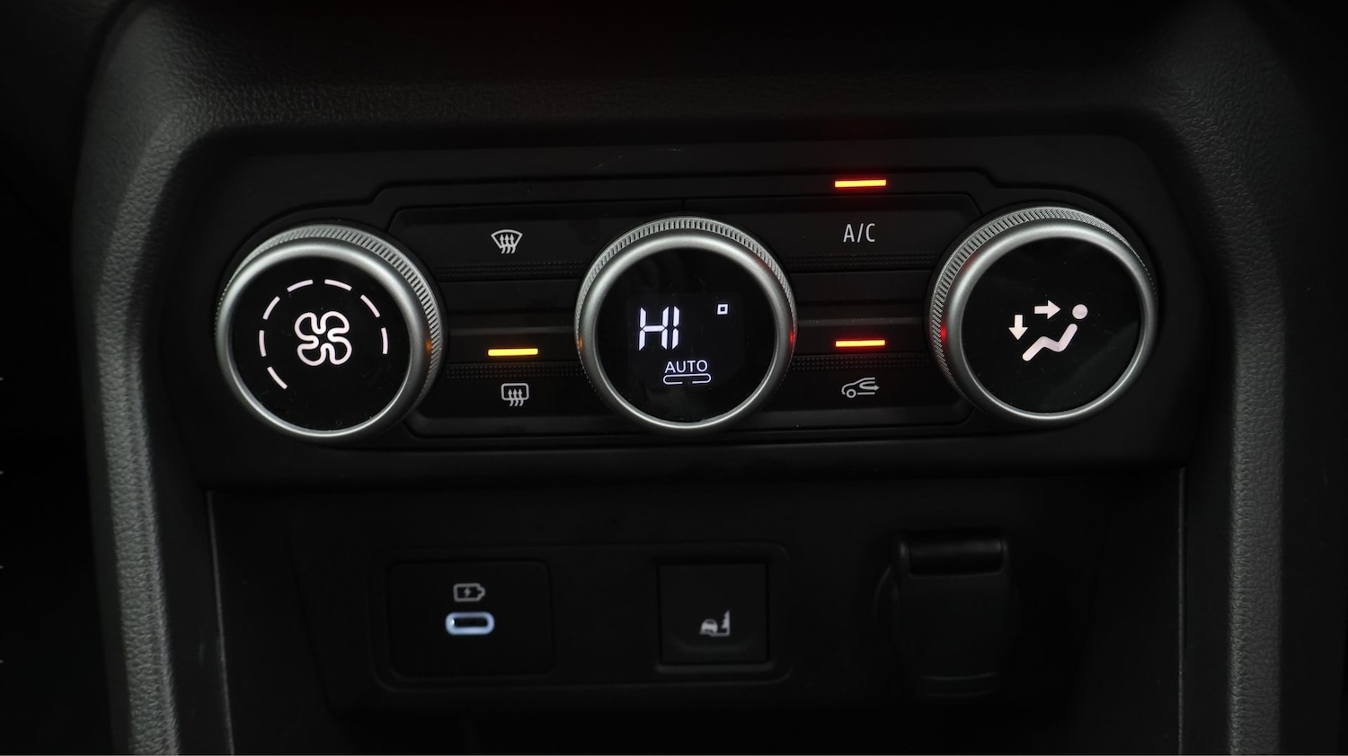 Used Dacia Jogger 2025 for sale - 77382835: Photo 12