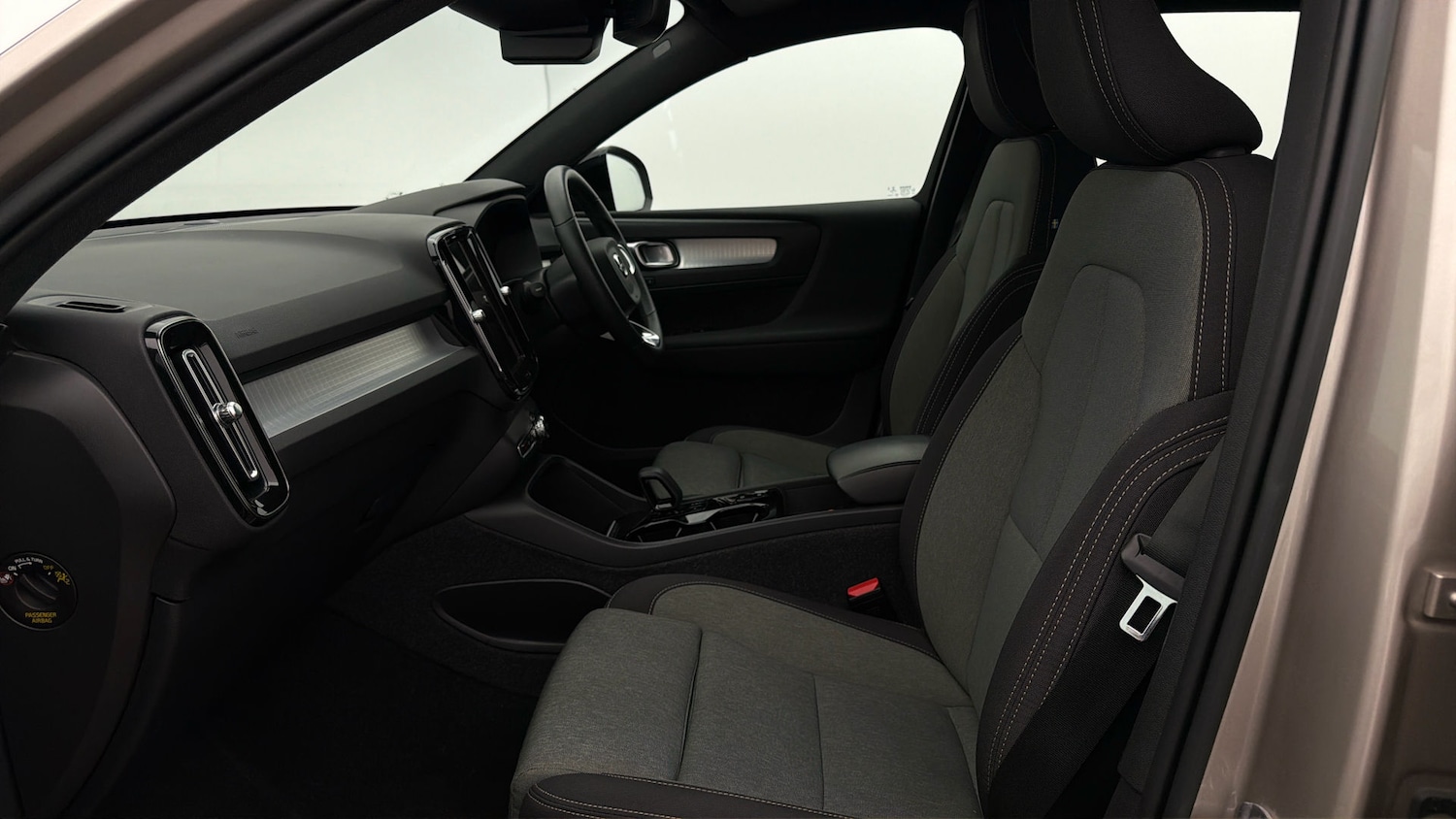 Used Volvo XC40 2022 for sale - 77935951: Photo 13