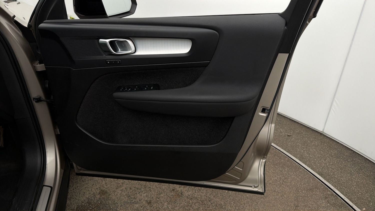 Used Volvo XC40 2022 for sale - 77935951: Photo 14