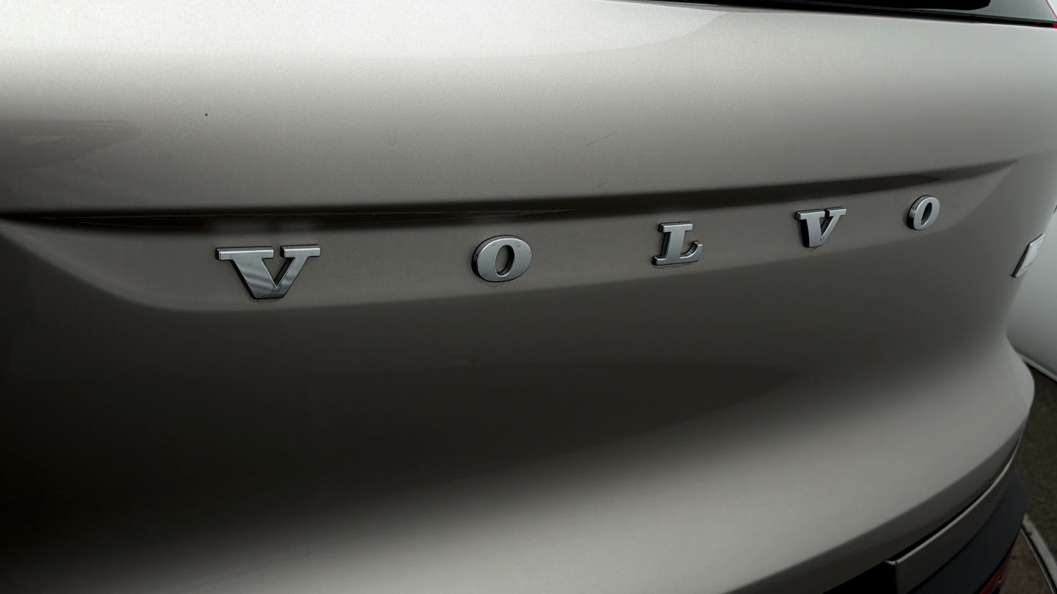 Used Volvo XC40 2022 for sale - 77935951: Photo 20