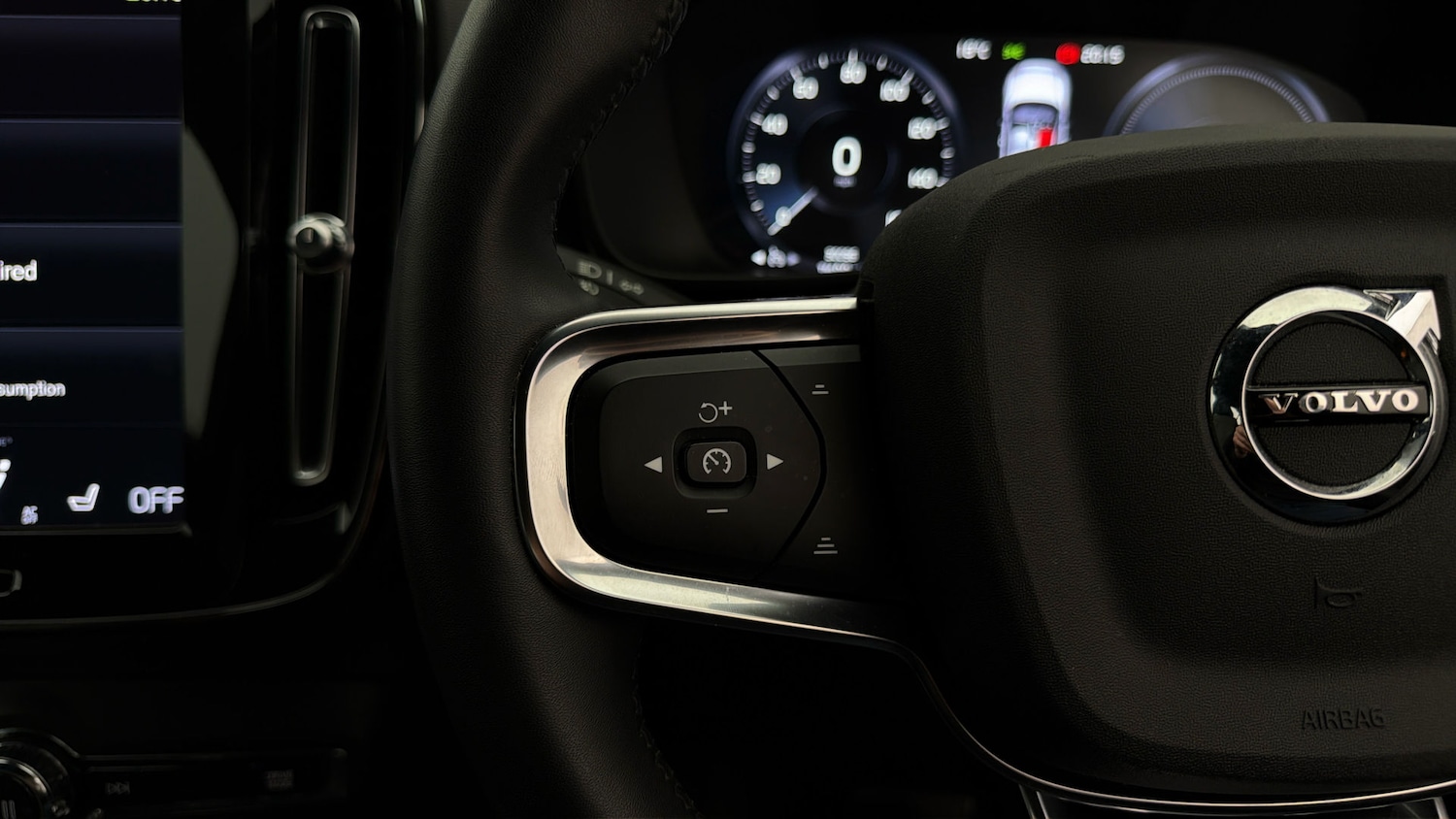 Used Volvo XC40 2022 for sale - 77935951: Photo 23