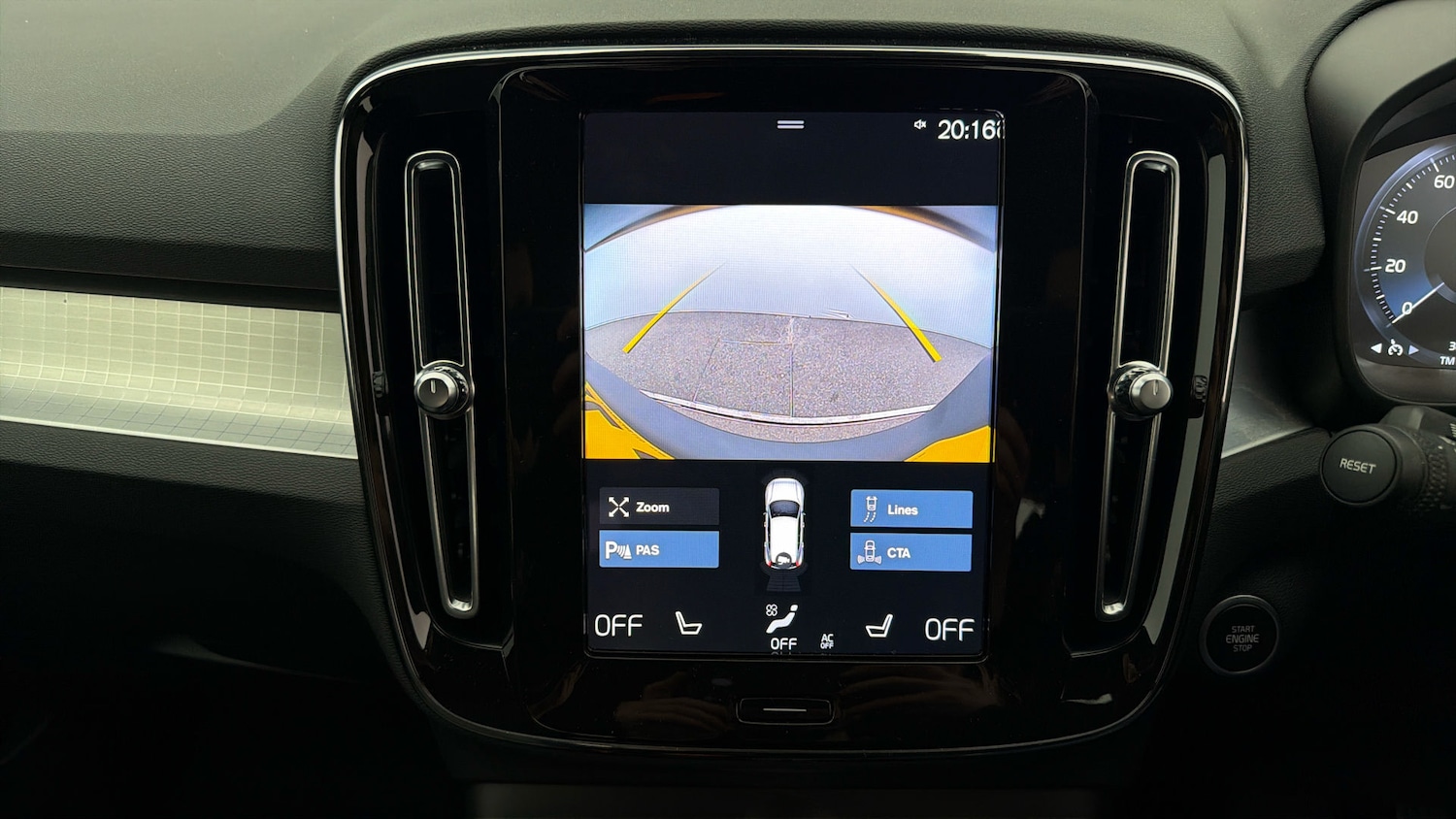 Used Volvo XC40 2022 for sale - 77935951: Photo 27