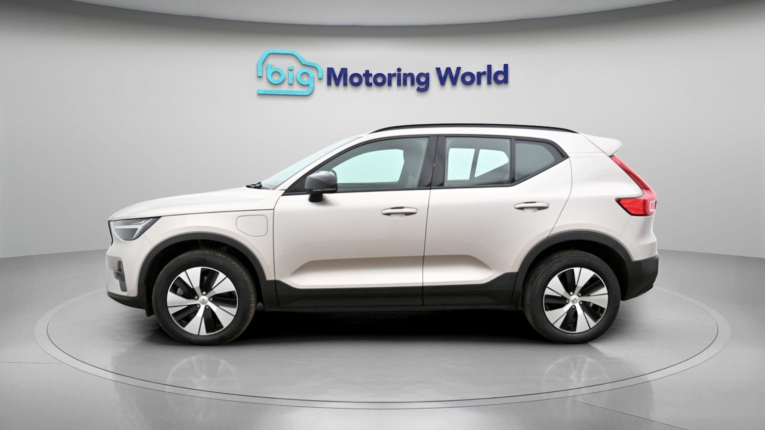 Used Volvo XC40 2022 for sale - 77935951: Photo 4