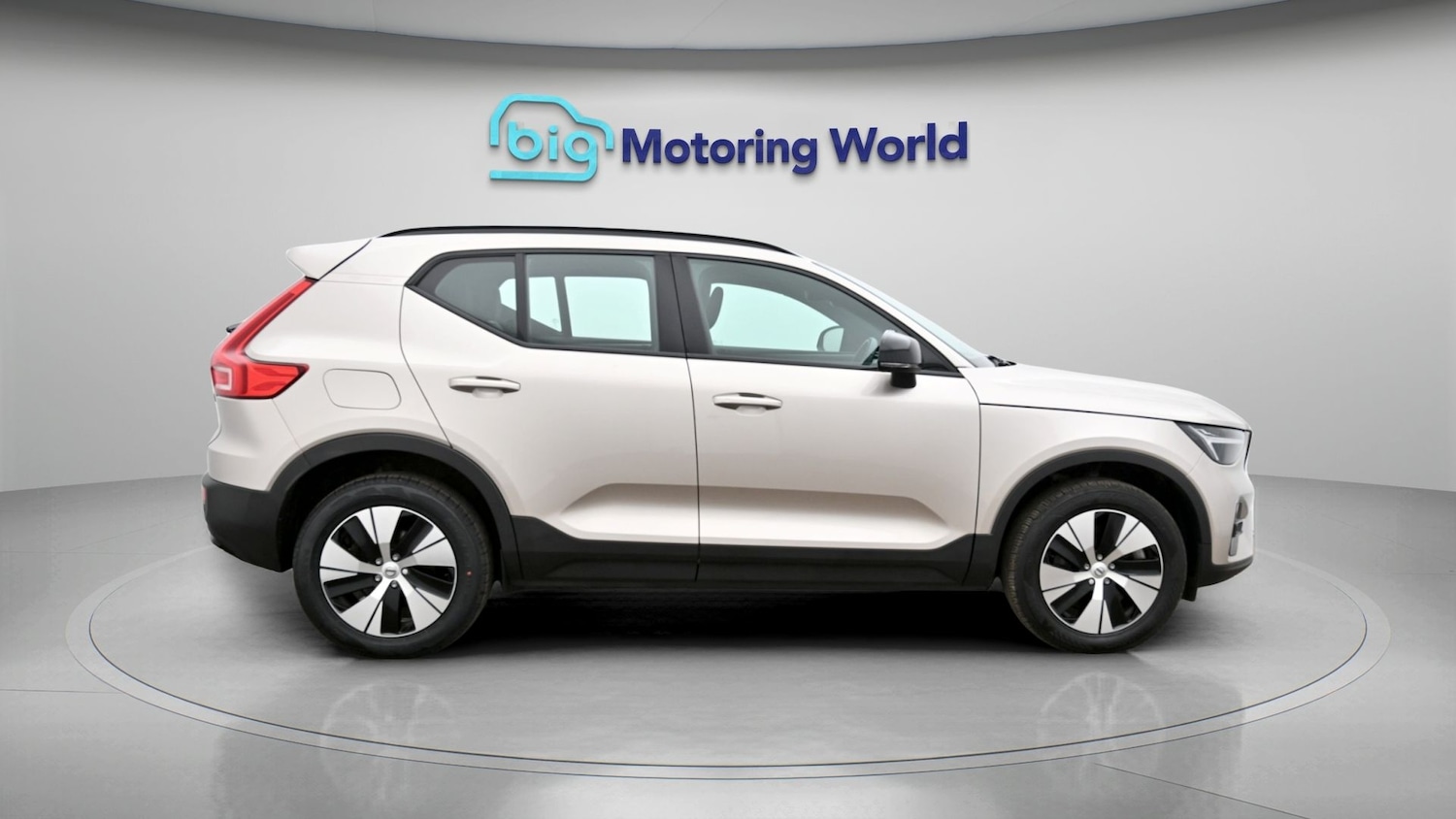 Used Volvo XC40 2022 for sale - 77935951: Photo 8