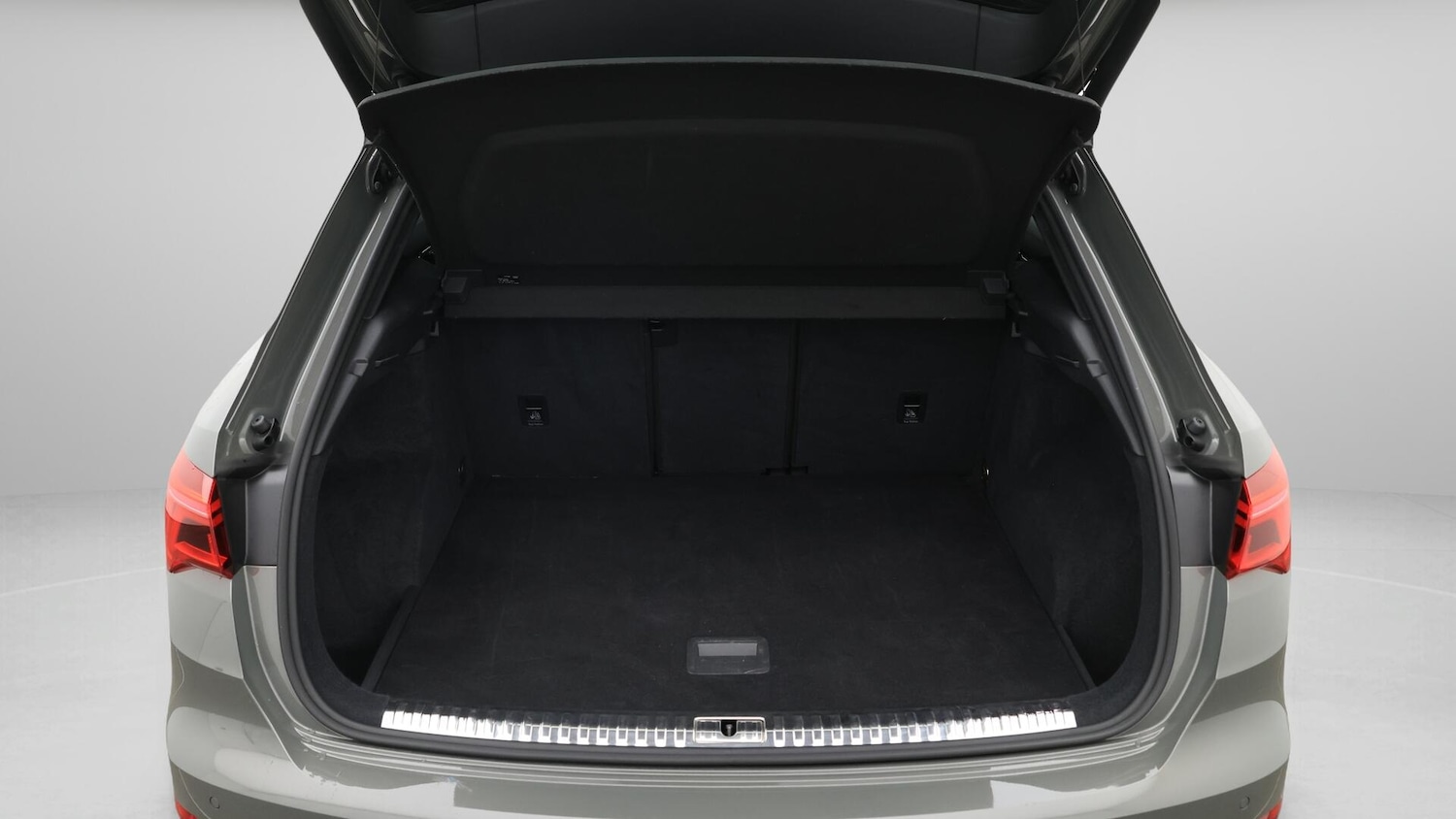 Used Audi Q3 2021 for sale - 76042521: Photo 18