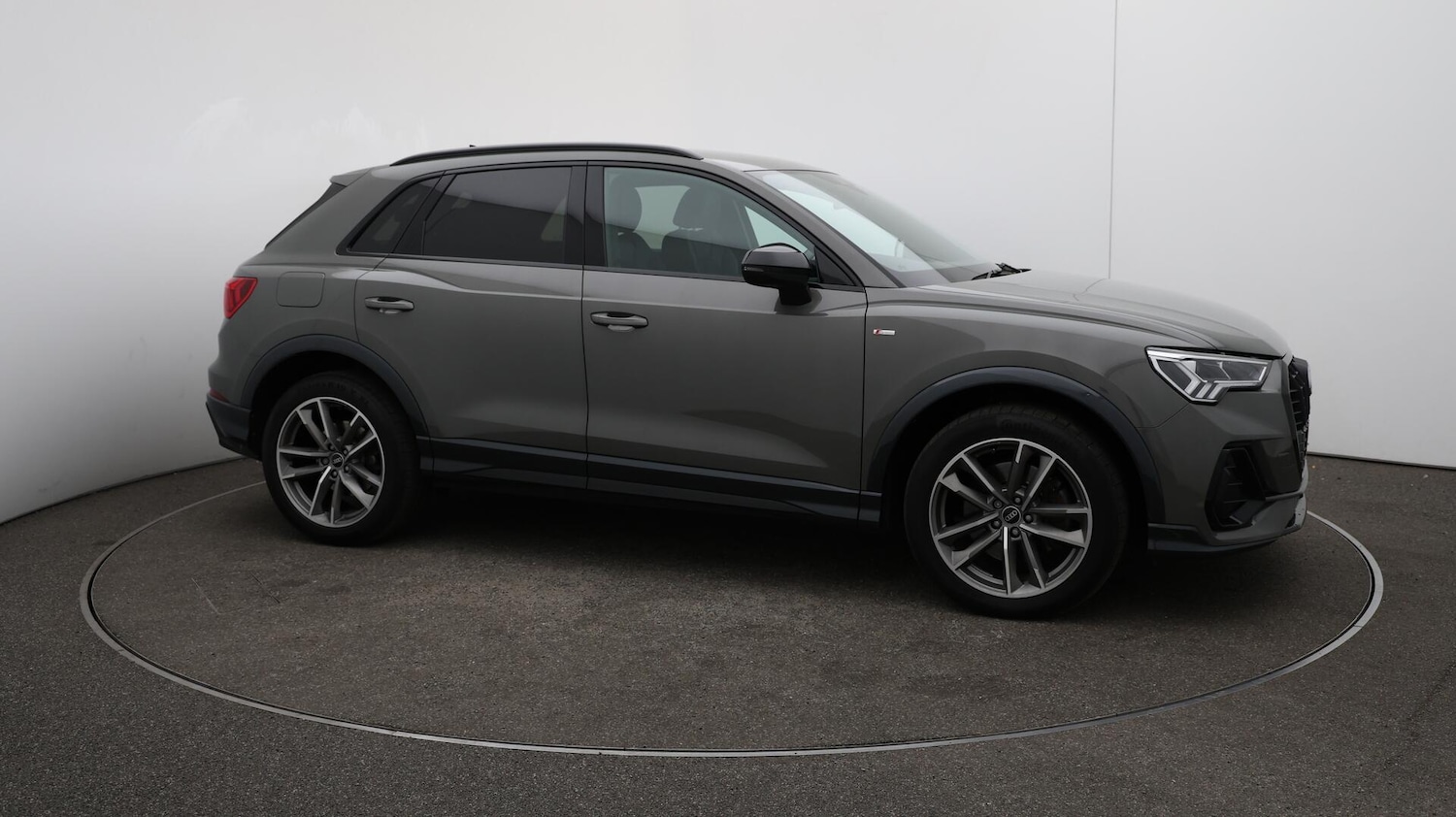 Used Audi Q3 2021 for sale - 76042521: Photo 48