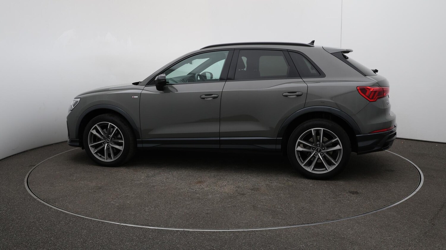 Used Audi Q3 2021 for sale - 76042521: Photo 60