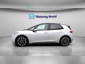 Used Volkswagen ID.3 2022 for sale - 77136008: Photo