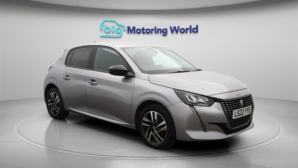 Used Peugeot 208 2022 for sale - 76138350: Photo 2